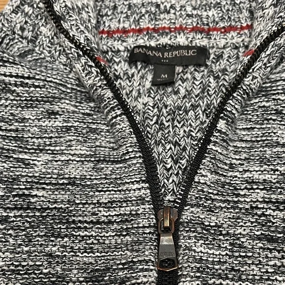 Banana Republic Men's Black and White Zip-Up Sweater - Picture 2 of 5